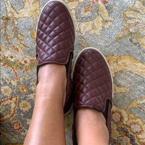 Steve madden quilted loafers
